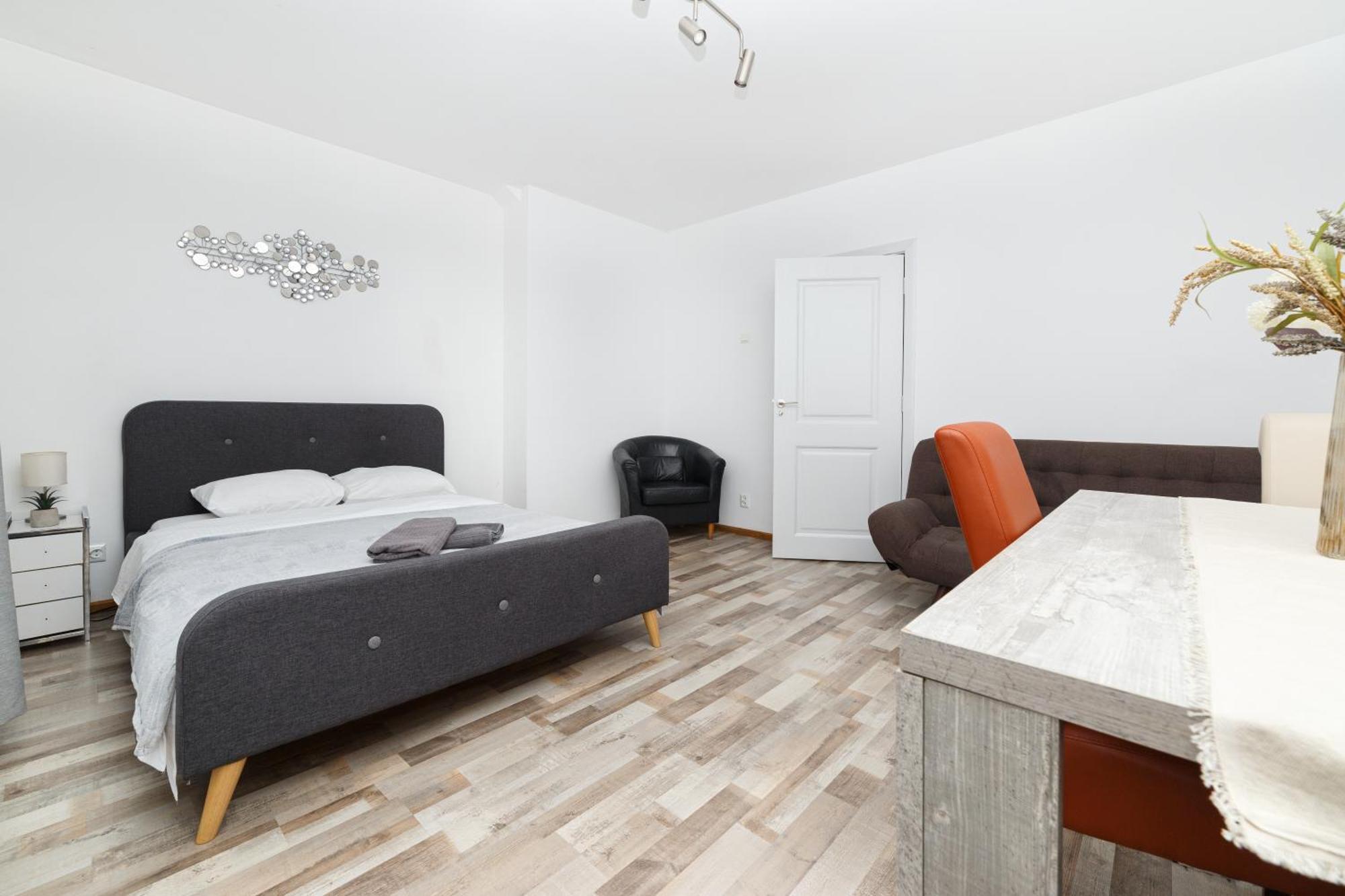 Color Apartments Blanari Street Bükreş Dış mekan fotoğraf