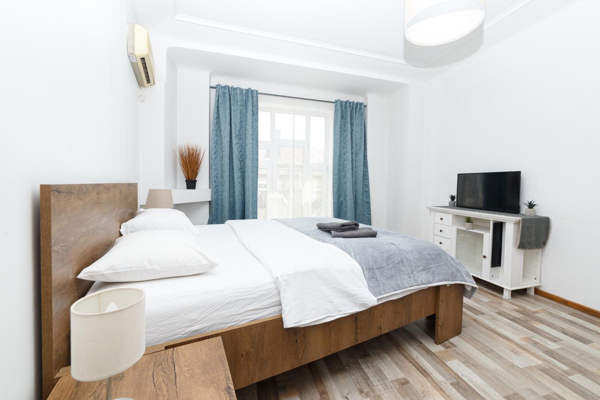 Color Apartments Blanari Street Bükreş Dış mekan fotoğraf