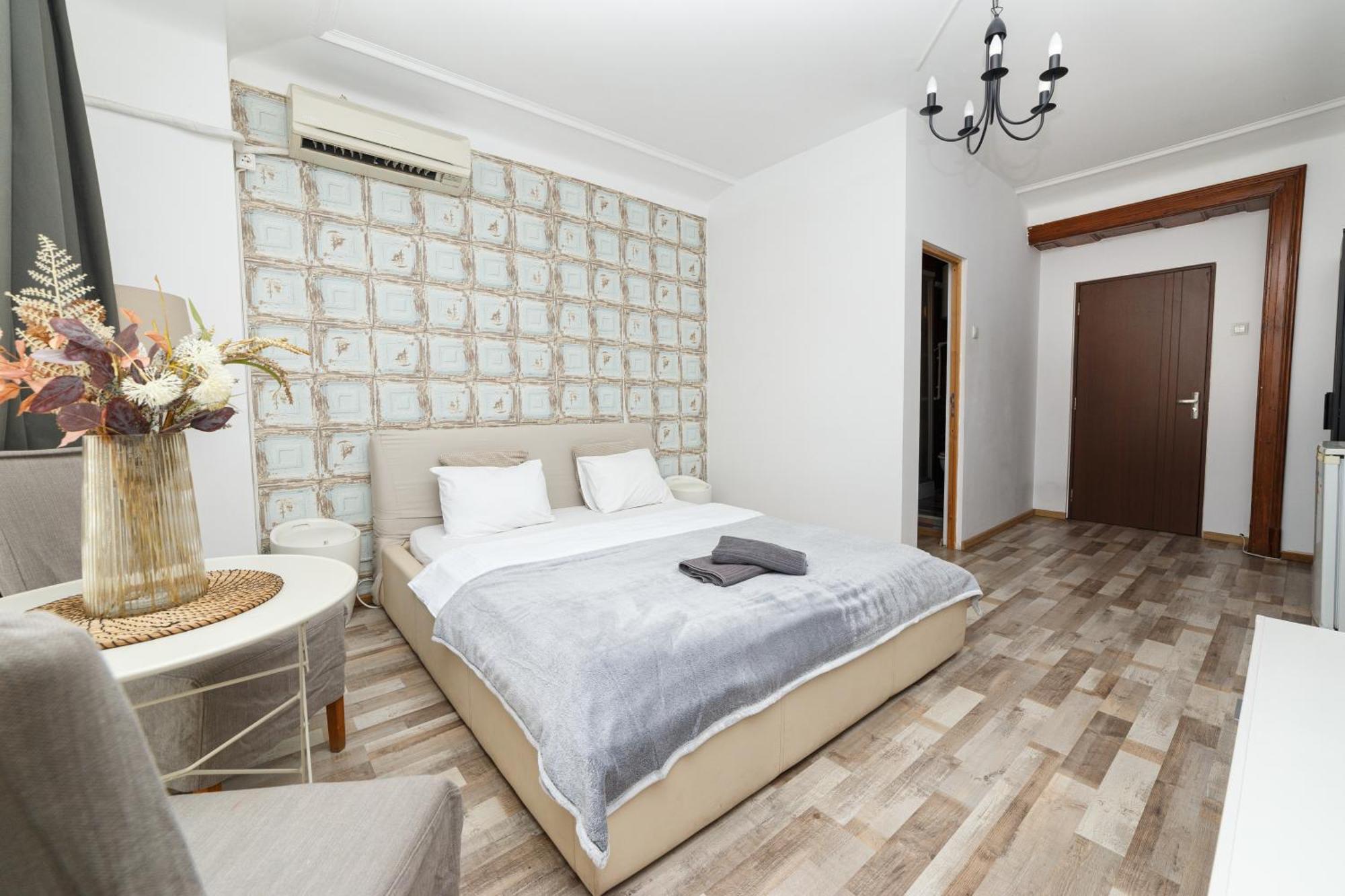 Color Apartments Blanari Street Bükreş Dış mekan fotoğraf