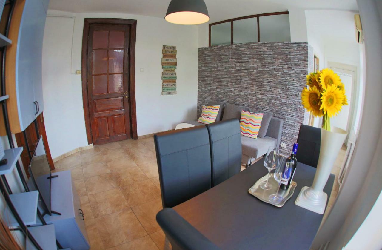 Color Apartments Blanari Street Bükreş Dış mekan fotoğraf