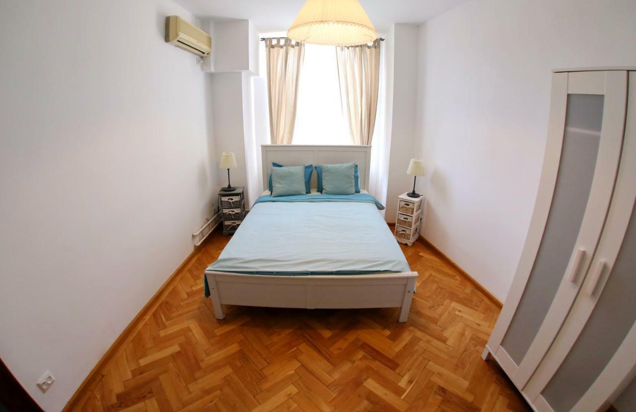 Color Apartments Blanari Street Bükreş Dış mekan fotoğraf